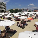 Апартаменти Billy's Two- Bed For Rent At Sunny *