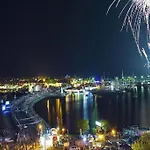 Апартаменти Billy's Two- Bed For Rent At Sunny