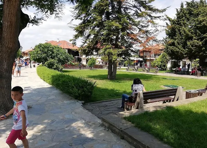 Апартаменти Billy's Two- Bed For Rent At Sunny *