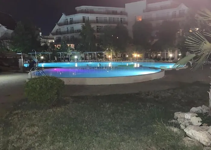 Lägenhet Billy's Two- Bed For Rent At Sunny Slăntjev Brjag